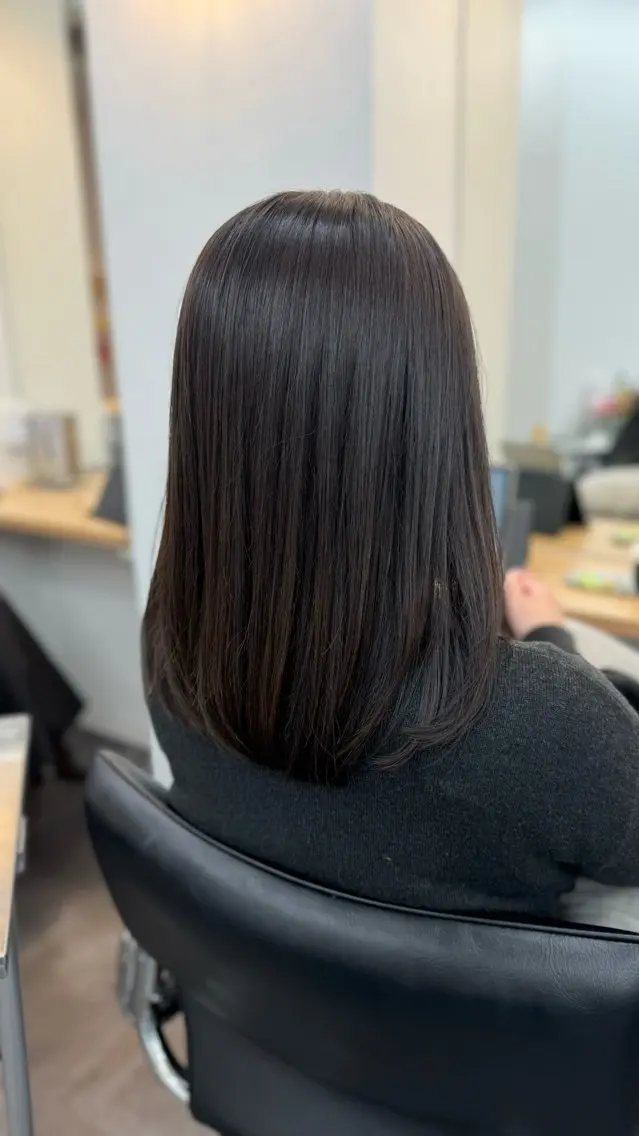ミディアム カラー カット ヘアカラー トリートメント WISTERIA P LUS1 ikumiのヘアスタイル
