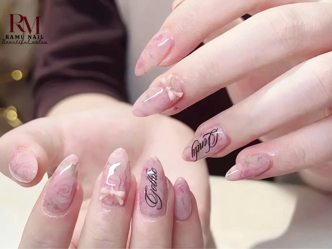 ネイル キラキラネイル マグネットネイル ミラーネイル ピンク 夏ネイル ハンドネイル RAMU Nail 恵比寿店のネイルデザイン