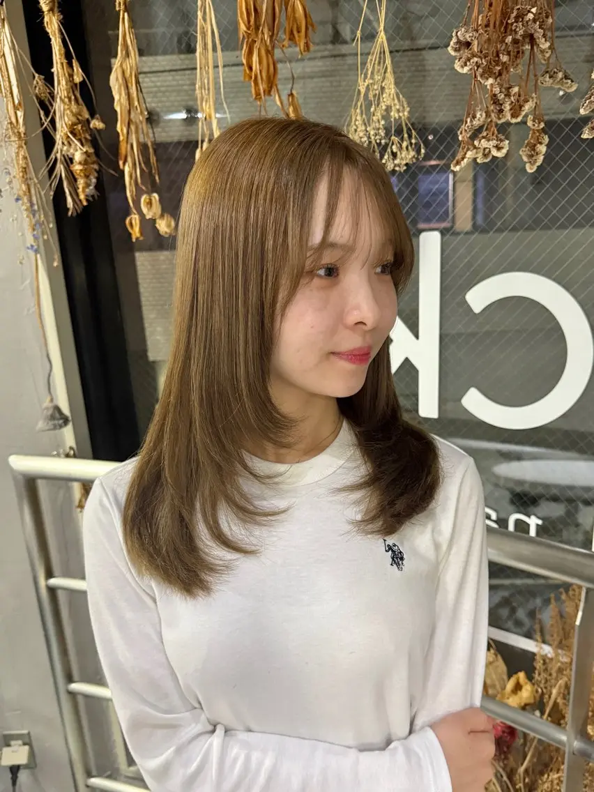 セミロング カラー ウルフ レイヤー パーマ🪐MANAのヘアスタイル