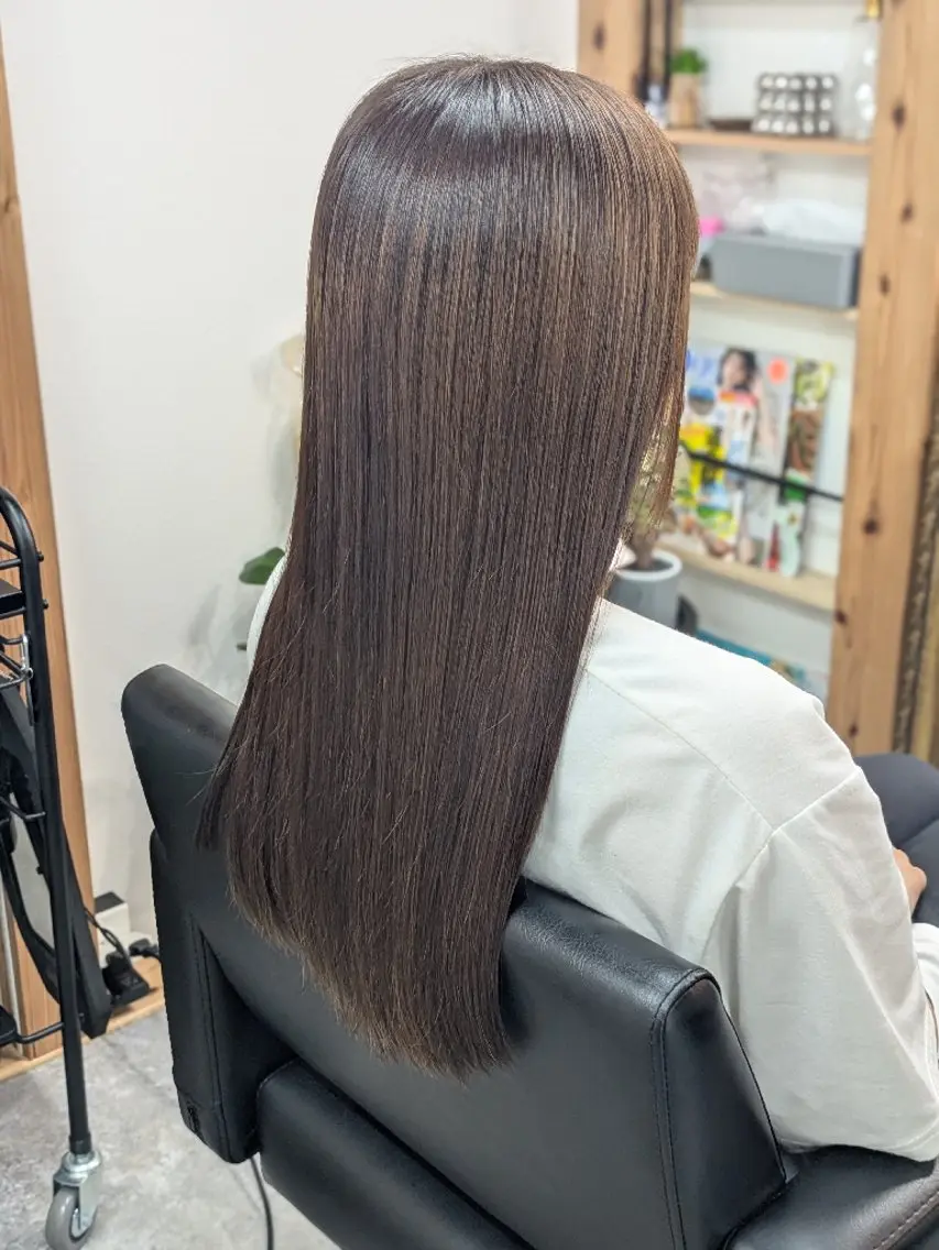 スペシャル縮毛矯正【カット+縮毛矯正+保湿パック】の写真