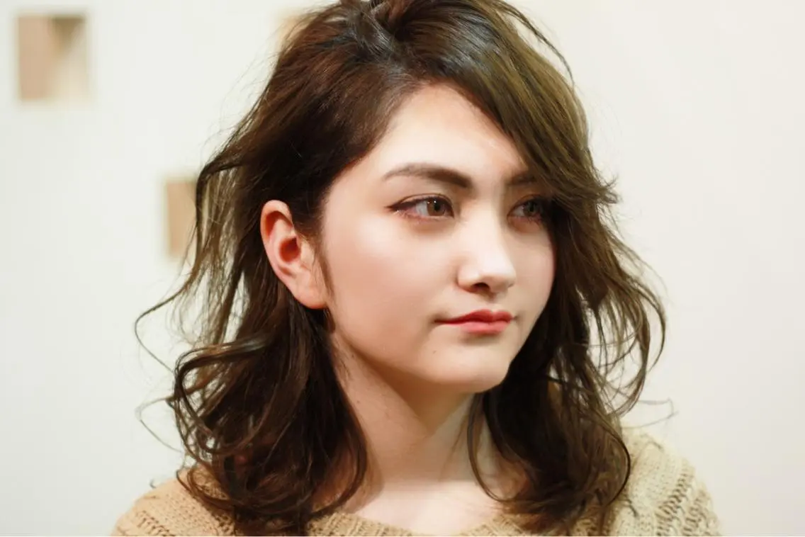 セミロング レイヤーカット ローレイヤー 坂本 直樹のヘアスタイル