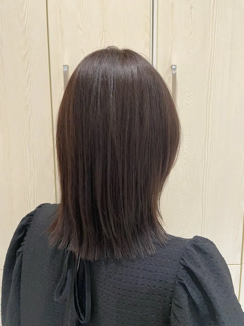ミディアム カラー アッシュ アッシュブラウン ブラウンカラー レイヤーカット GRANDEUR natsukiのヘアスタイル