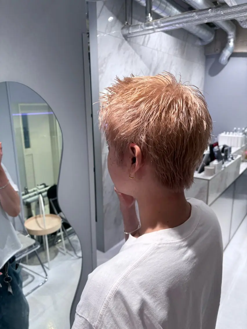 ショート カラー メンズ スパイキーショート ショートヘア カット ヘアカラー トリートメント 新宿ケアブリーチ 🦖NANAのヘアスタイル