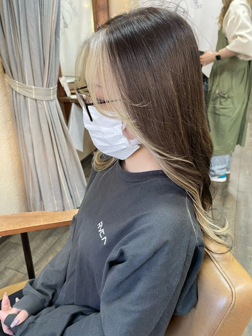 ロング カラー ミストバング ブリーチ フェイスフレーミング 顔周りカット ヘアカラー トリートメント 磧本 祐里恵のヘアスタイル