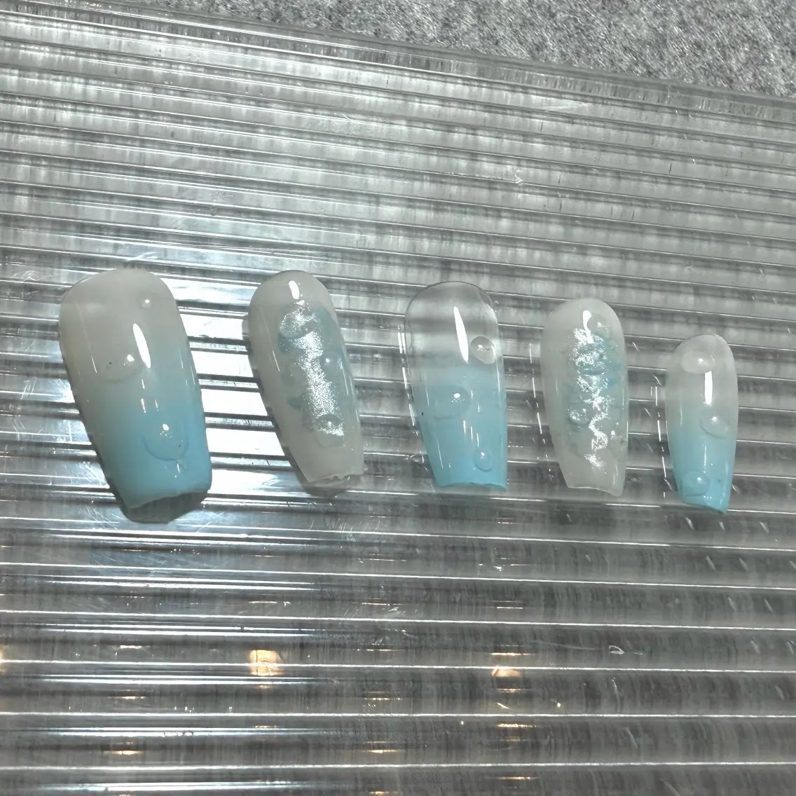 【モデル新作】かわいい夏梅雨ネイ☔️♪（オフあり）の写真