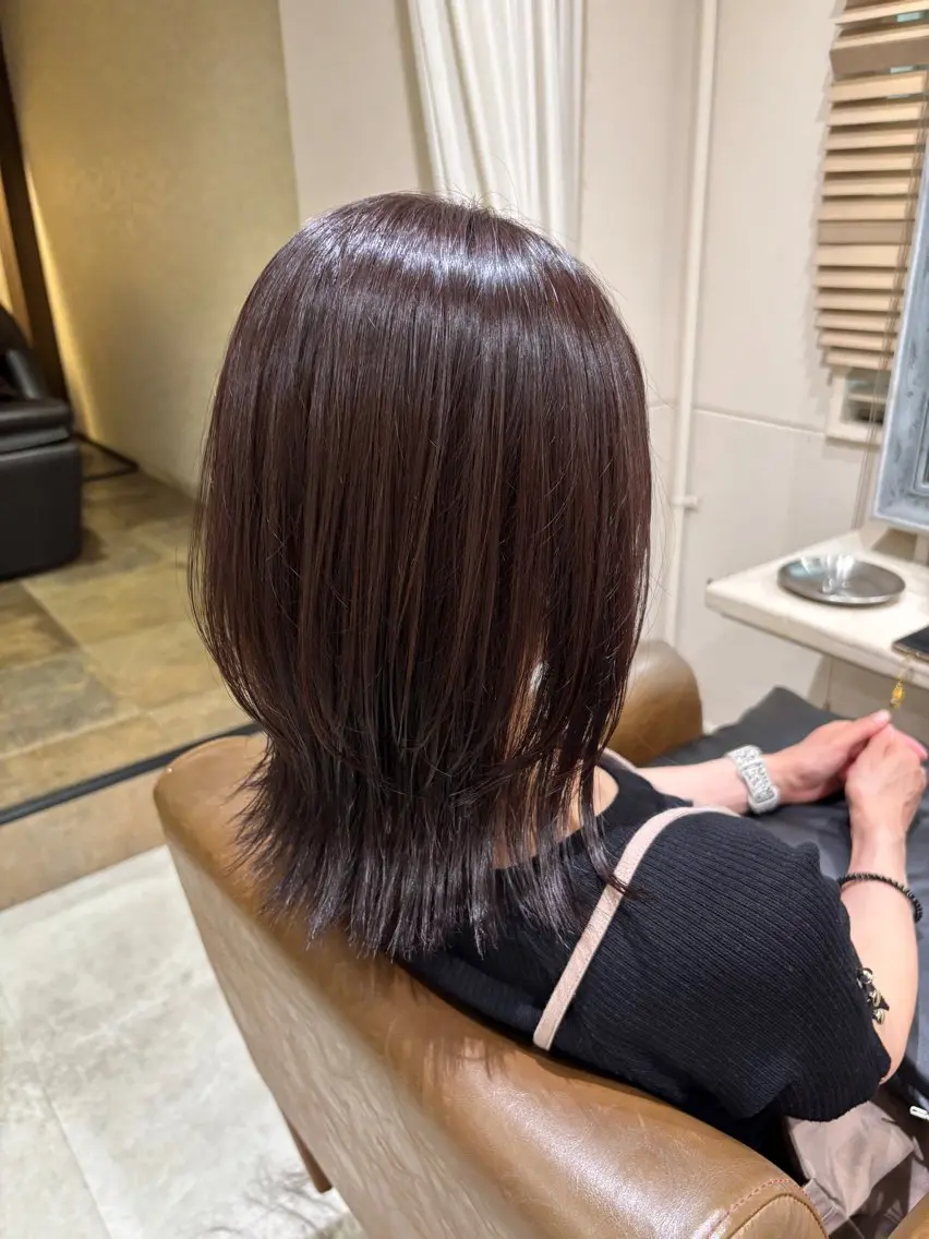 ミディアム カット ヘアカラー トリートメント FRAME ASUKAのヘアスタイル
