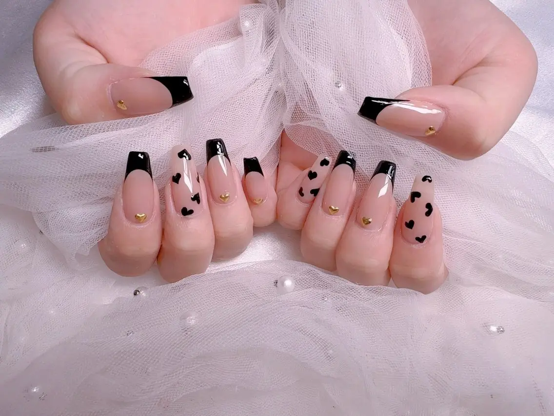 ネイル UMI ネイルサロン新宿🎀のネイルデザイン
