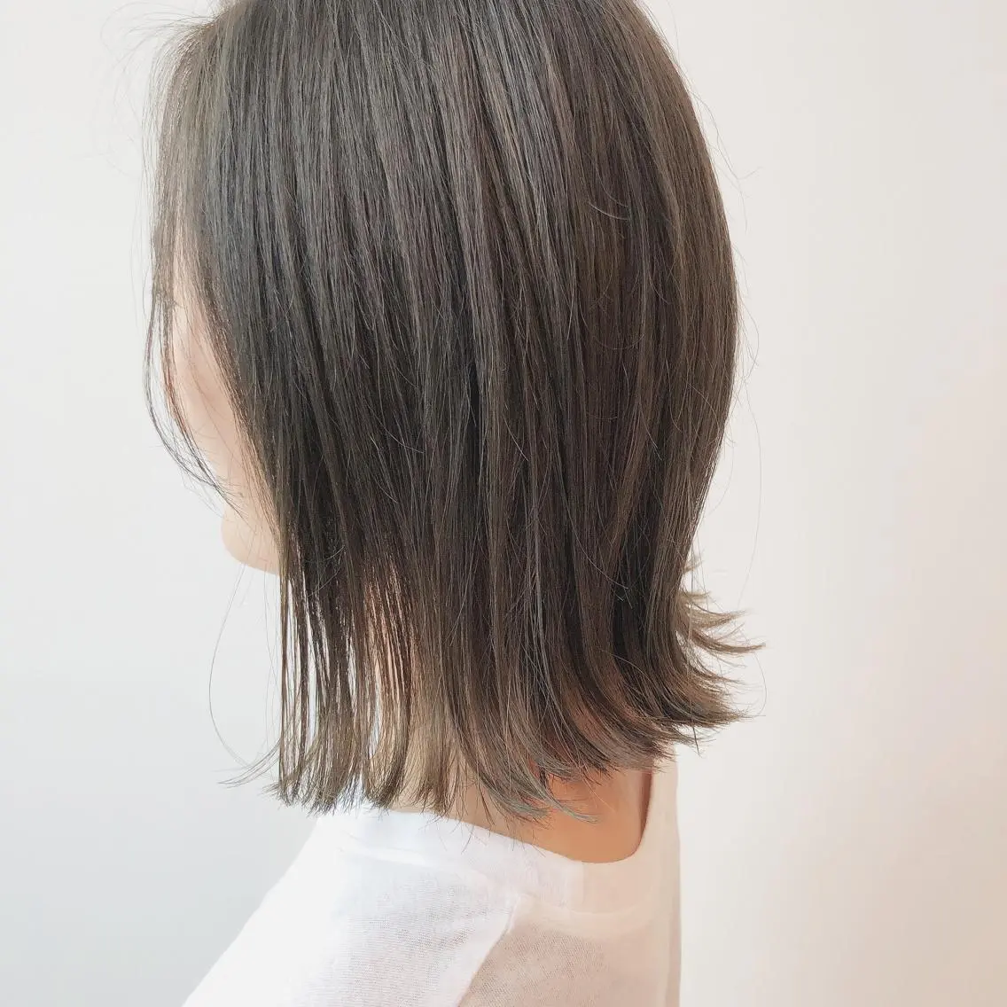 ミディアム カラー ブリーチ グレージュ ヤマモト マイのヘアスタイル