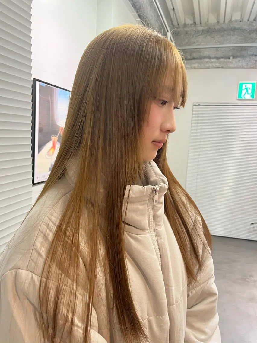 ロング ヘアカラー 安藤 琢真のヘアスタイル