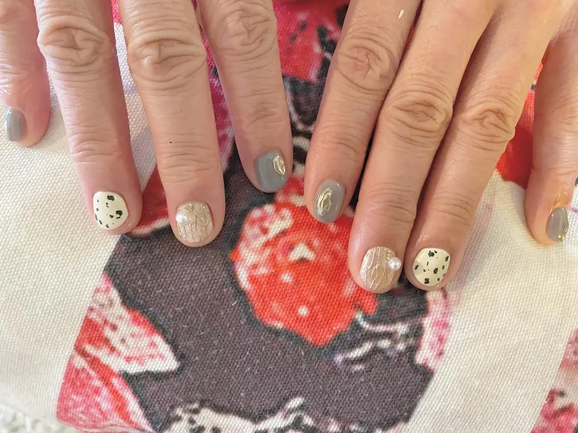 ネイル マットネイル ショートネイル crystal ⭐︎ colorのネイルデザイン