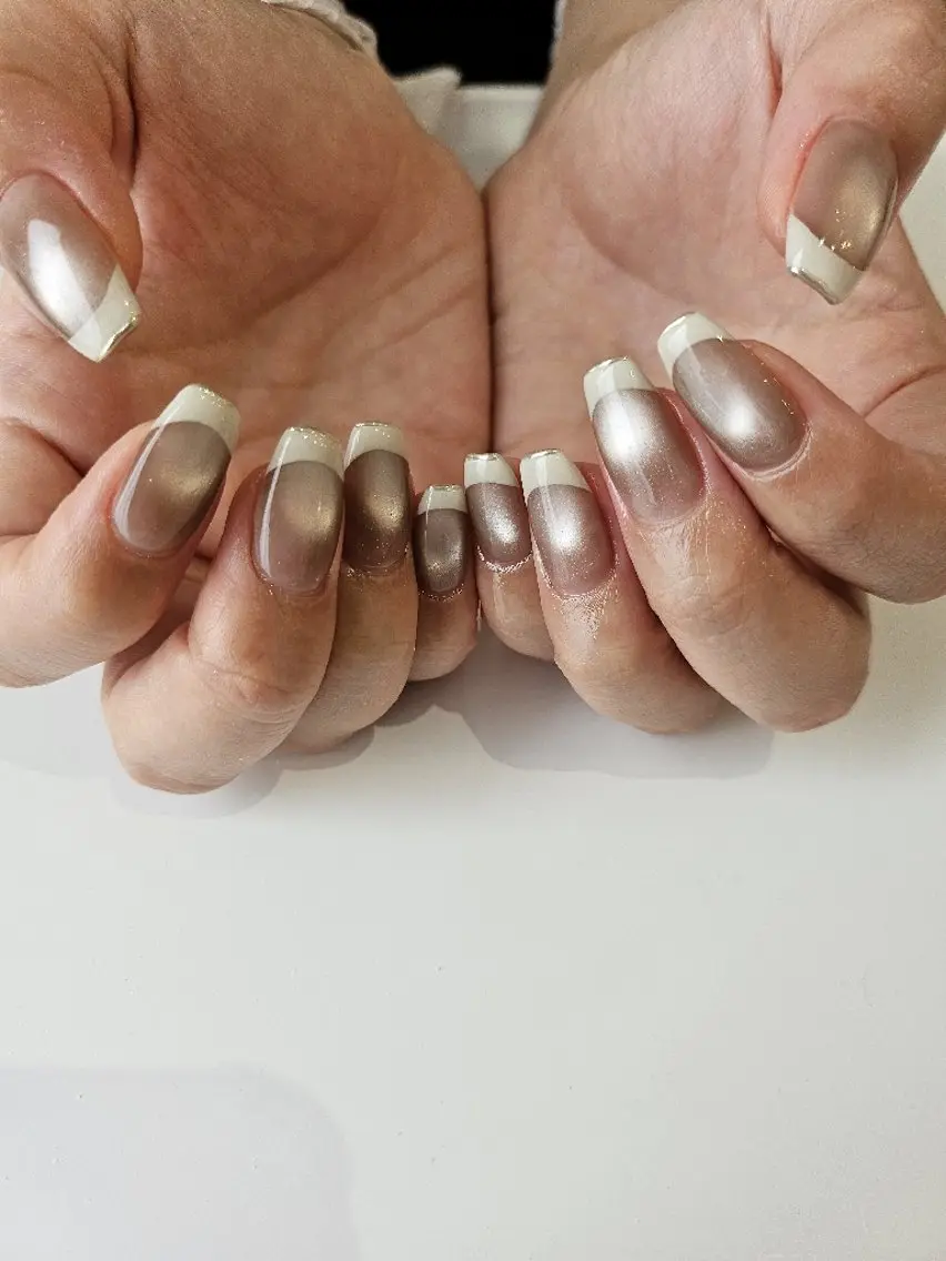 ネイル フレンチネイル ジェルネイル マグネットネイル ミラーネイル 持ち込み puku nail 🌼kazu🌼のネイルデザイン