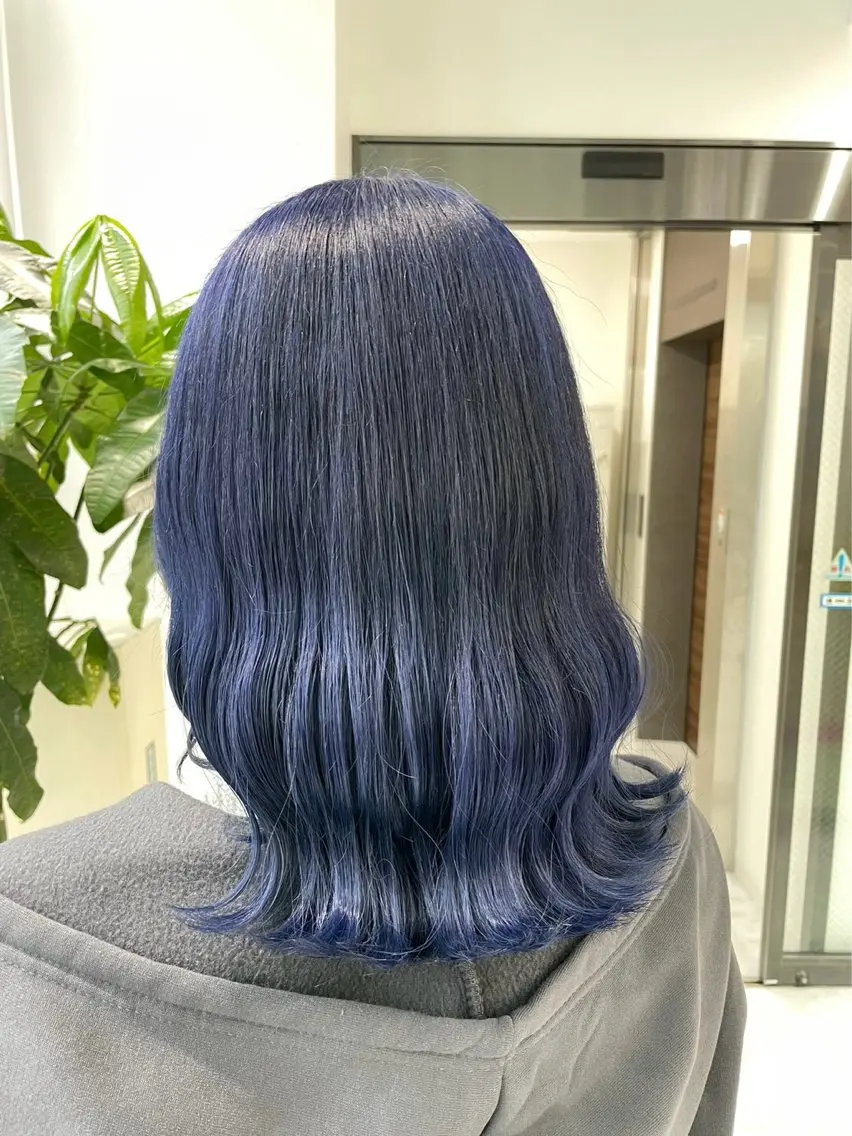 セミロング カラー パーマ ヘアアレンジ 透明感ブリーチカラー 🌈TOMOHIROのヘアスタイル