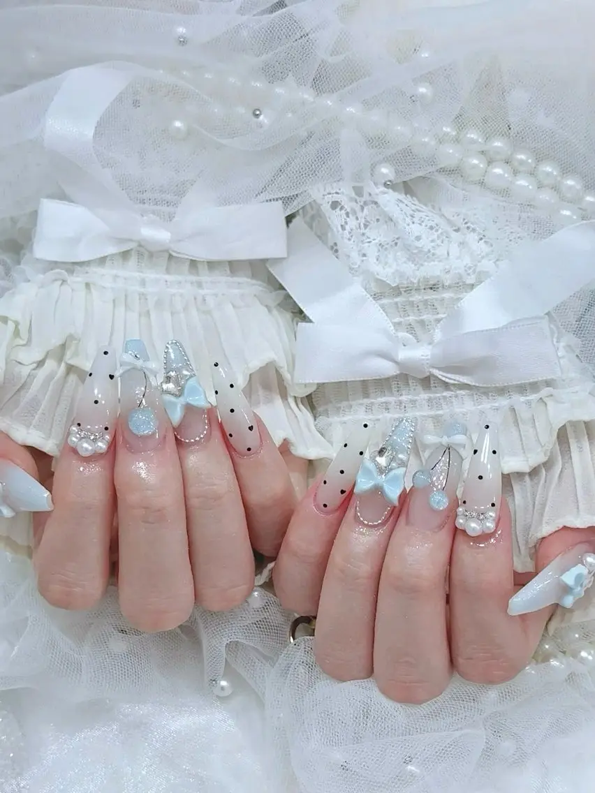 ネイル 長さ出し キラキラネイル 韓国ネイル ロングネイル マグネットネイル ハンドネイル Josie nail salonのネイルデザイン