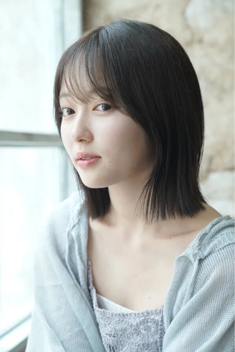 ミディアム カラー 切りっぱなしボブ ブラウンカラー ボブ カット ヘアカラー ズミ🦖ニュアンス パーマ/レイヤーのヘアスタイル