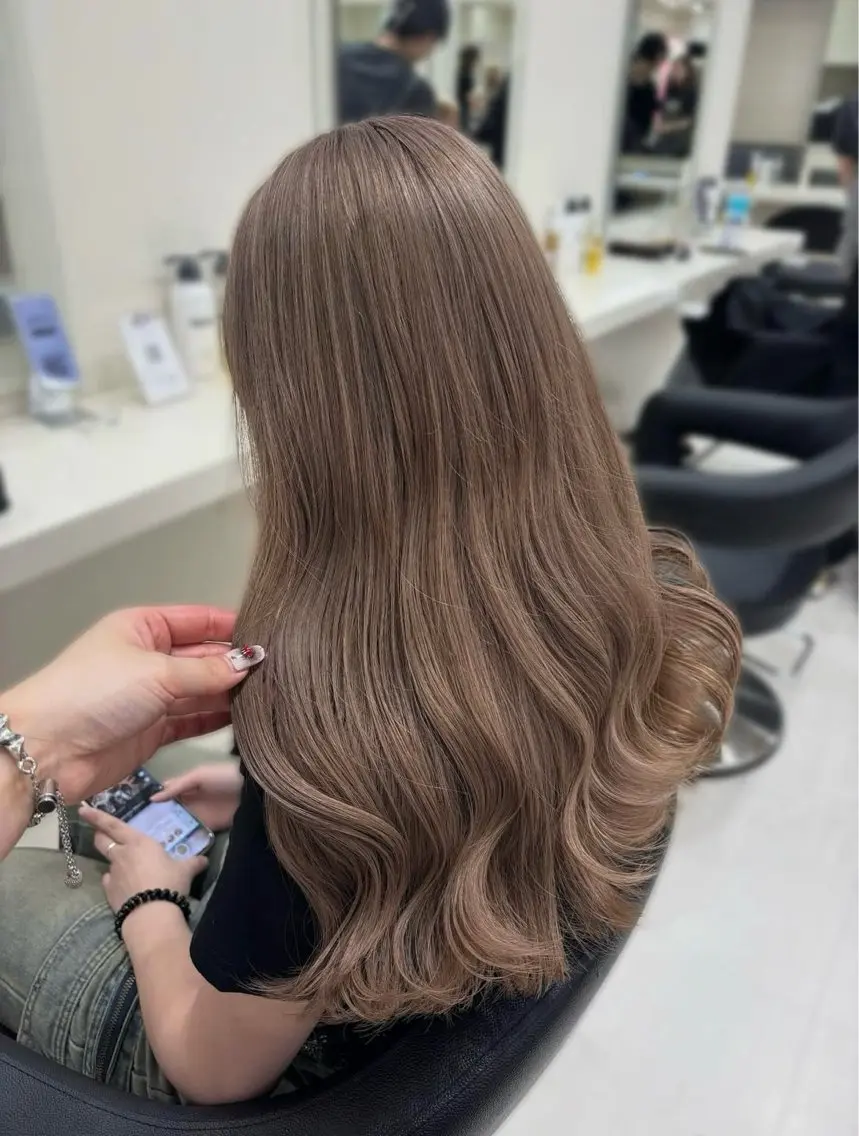 ロング カラー ヘアアレンジ ヘアカラー 韓国レイヤー＆ピンク 艶髪🩶maikoのヘアスタイル