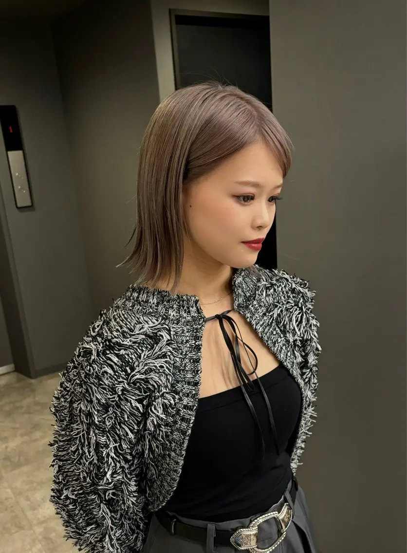 ミディアム ボブ 重里 瑠花のヘアスタイル