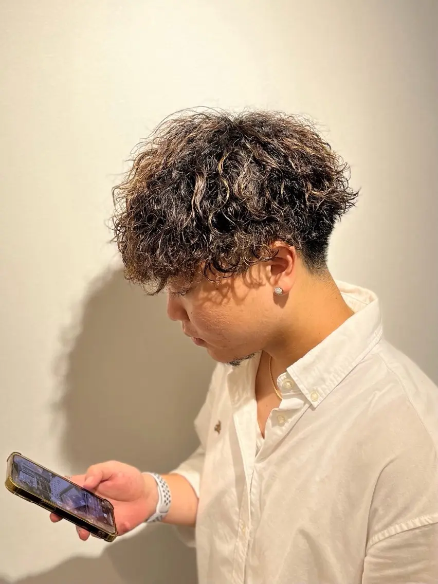 ショート パーマ メンズカットパーマ 特化　田場千大のヘアスタイル