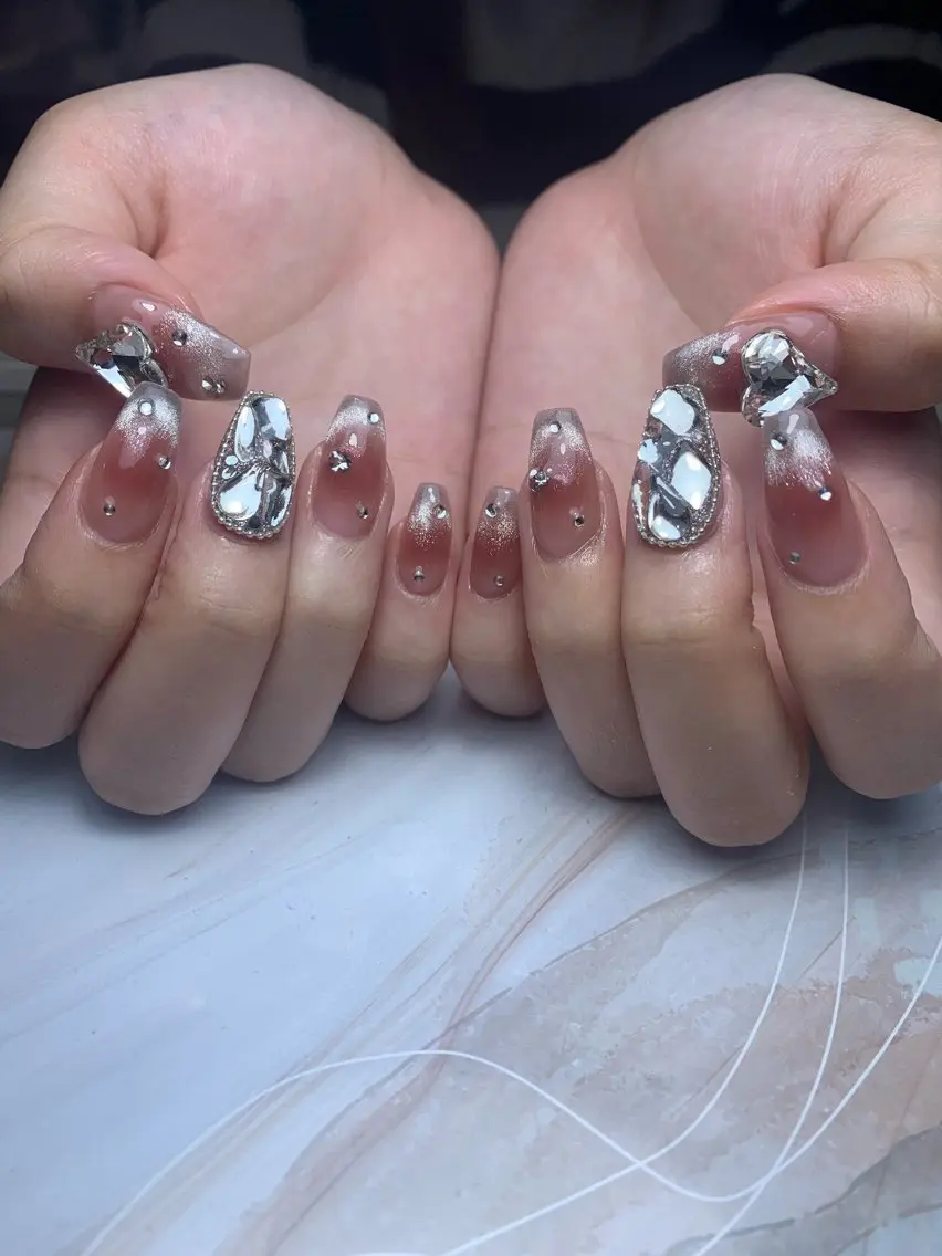 ネイル akina nailsのネイルデザイン