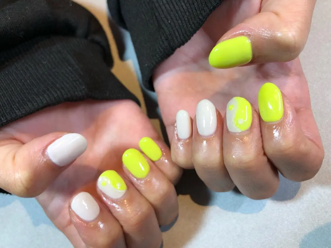 ネイル iiloo aromaworksのネイルデザイン