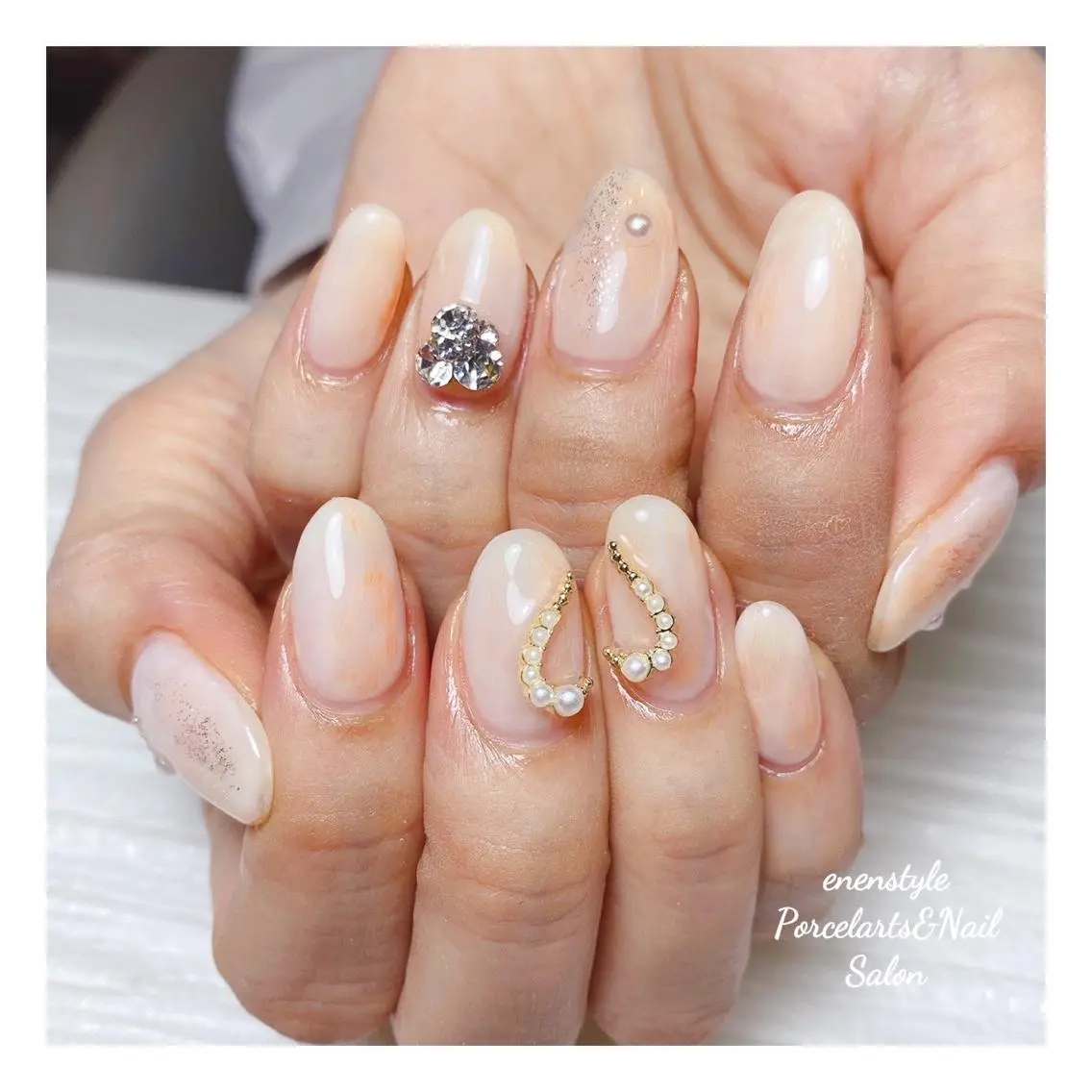 ミディアム ネイル 🐾enen style 🐾のネイルデザイン