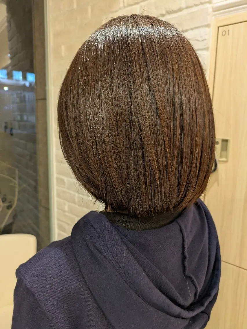 ミディアム カラー ベージュカラー 顔まわりレイヤー 顔周りカット レイヤーカット カット ヘアカラー トリートメント 佐々木 萌のヘアスタイル