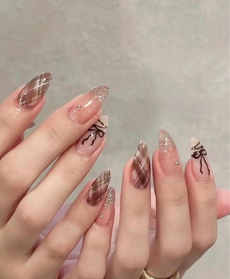 ネイル ハンドネイル Betty nail サロンのネイルデザイン