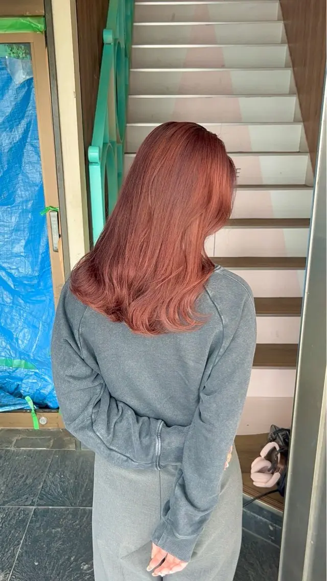 セミロング Maki/天王寺駅近 Lowaのヘアスタイル