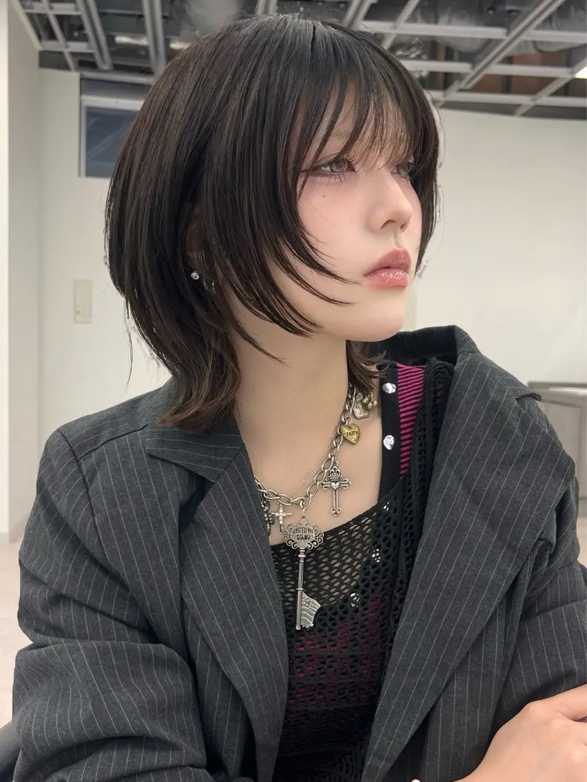 ショート カラー カット ヘアカラー トリートメント 小顔・顔まわり🦋 ウルフ❤︎ ͛めいのヘアスタイル