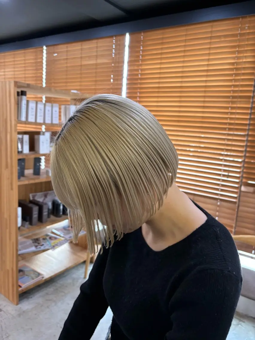 ショート mono / Manatoのヘアスタイル