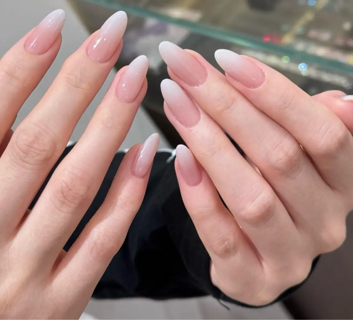 ネイル ハンドネイル 友 美のネイルデザイン