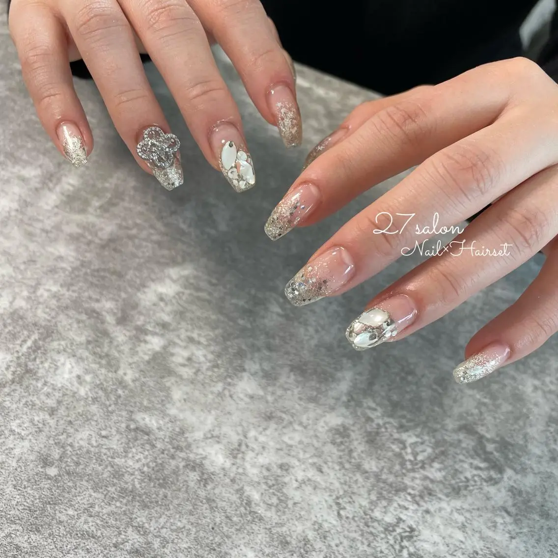 ネイル グラデーション ラメ(グリッター) ラメグラデーション 27salon yuinaのネイルデザイン