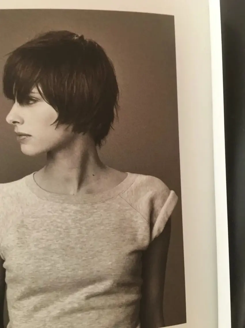 ショート サノ アオイのヘアスタイル