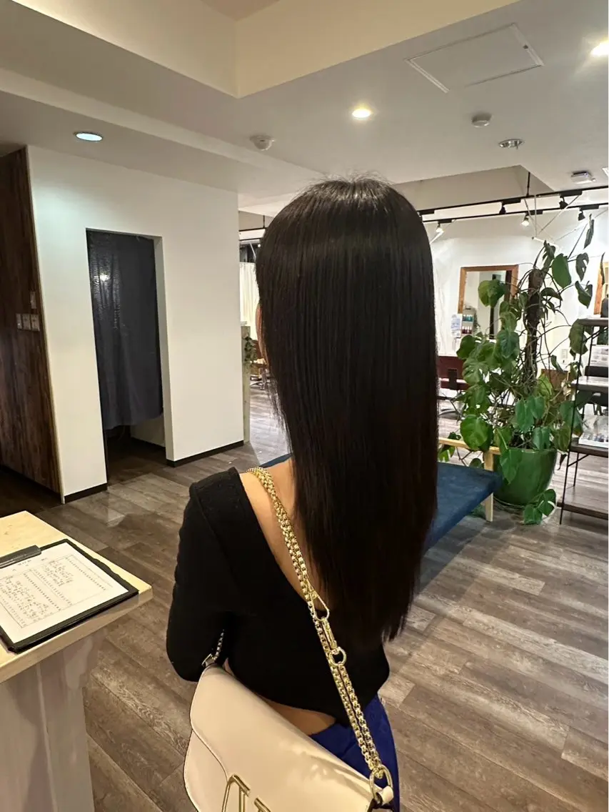 ロング 縮毛矯正 伊藤 瑠姫奈のヘアスタイル