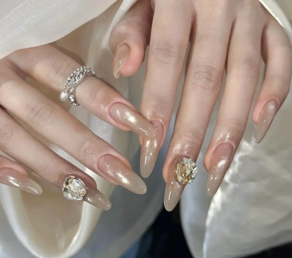 ネイル ハンドネイル エリ🫧 nail池袋東口のネイルデザイン