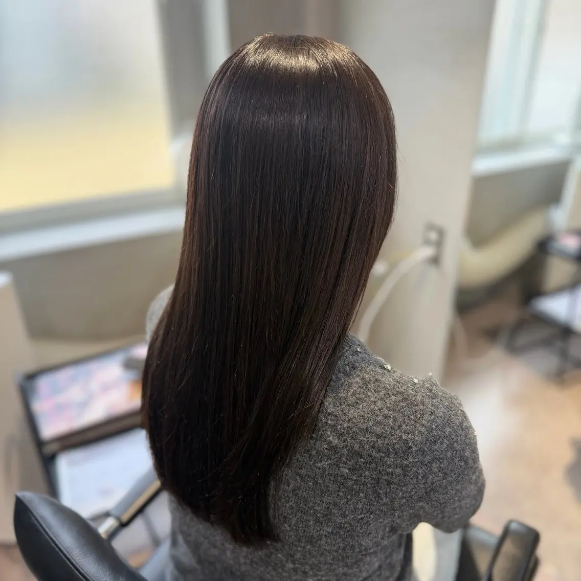 ロング 髪質改善 トリートメント ヘアカラー トリートメント momoka｜ 透明感カラーのヘアスタイル