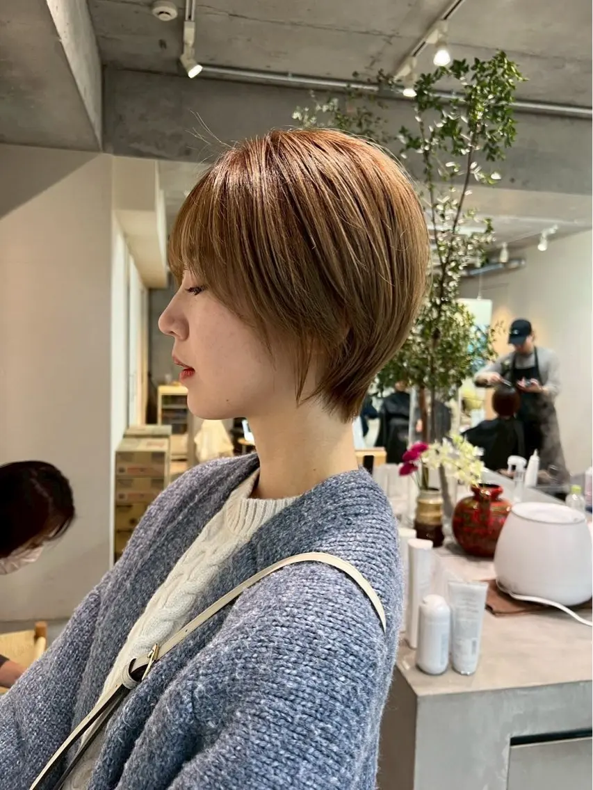 【浦和】ワンカラーで明るくトーンアップ&似合わせカット✨の写真