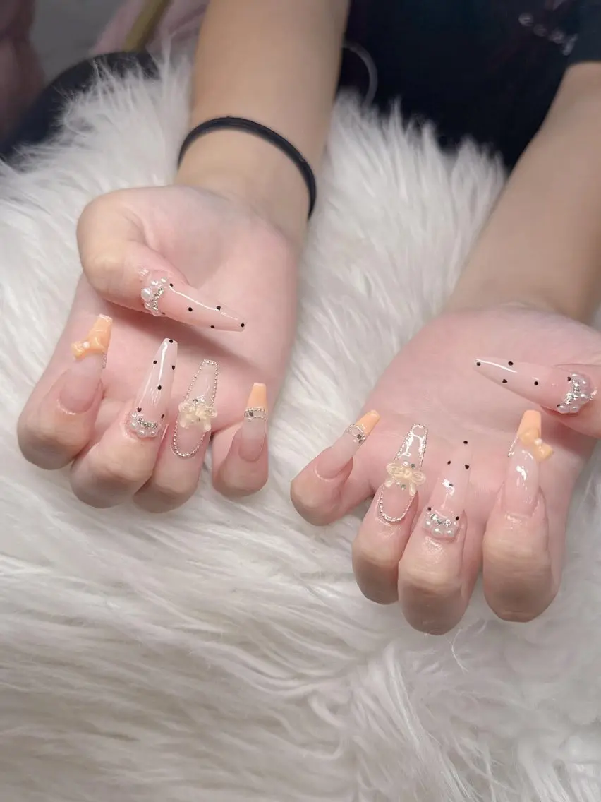 ネイル Lee Nailsのネイルデザイン