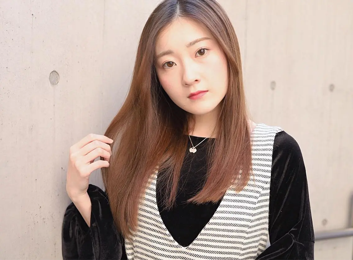 セミロング カラー パーマ ヘアアレンジ トレンドヘア🩶 艶髪🩶yoshiのヘアスタイル