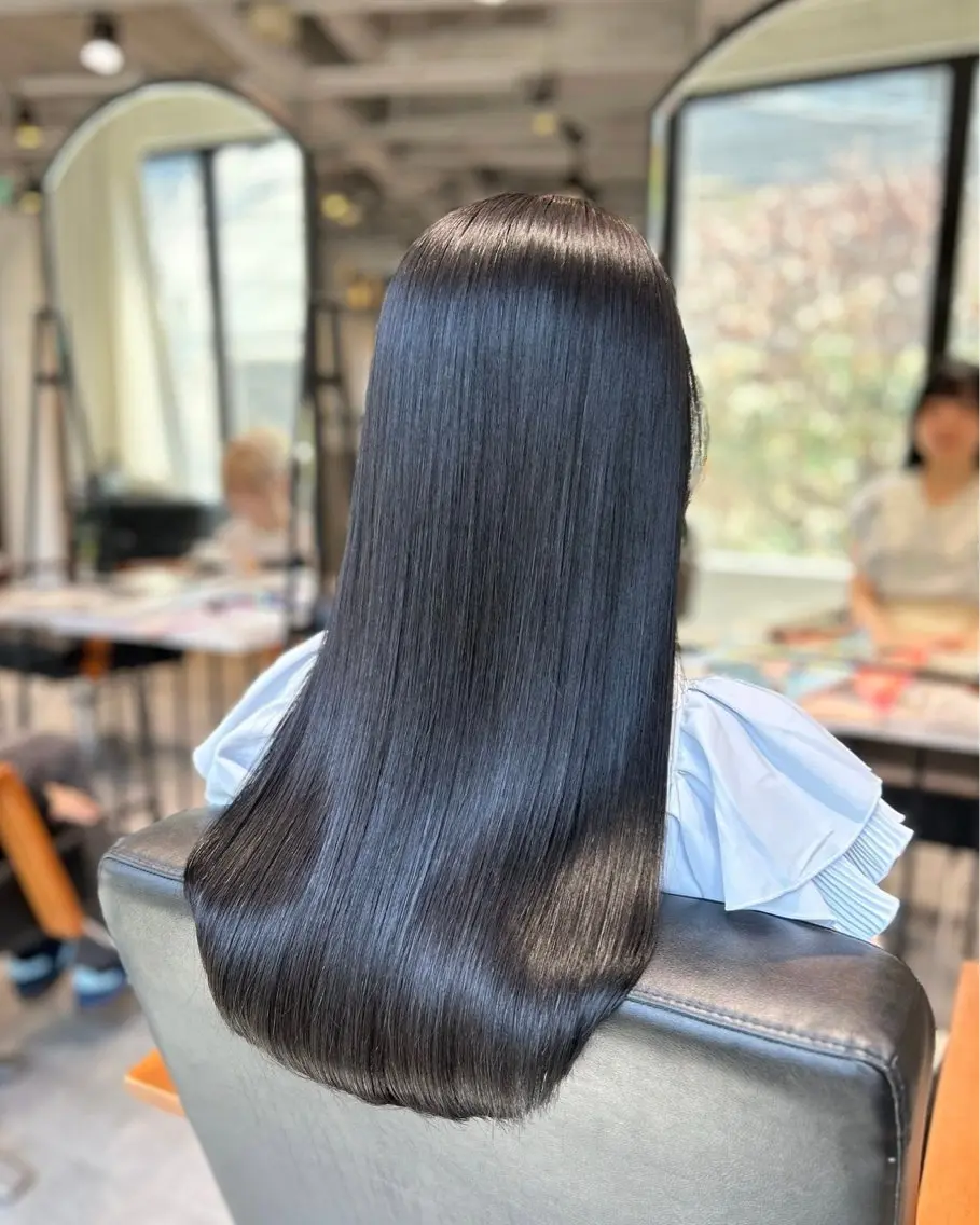 ヘアカラー トリートメント みゆ🤎🐨透明感 カラー／ヘアアレンジのヘアスタイル