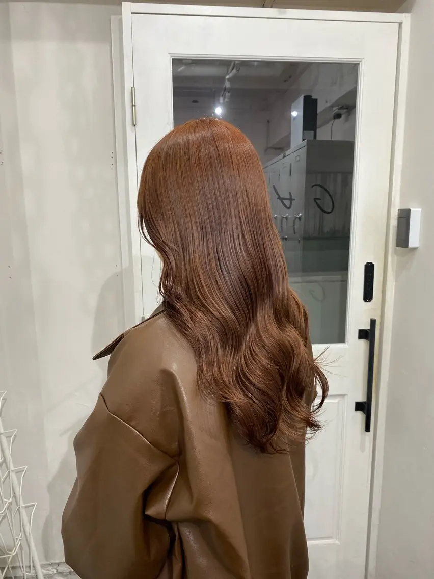 セミロング カラー ベージュカラー ブリーチ ダブルカラー ブリーチなしカラー オレンジ 楓🦋韓国系レイヤー / 透明感カラー🤍のヘアスタイル