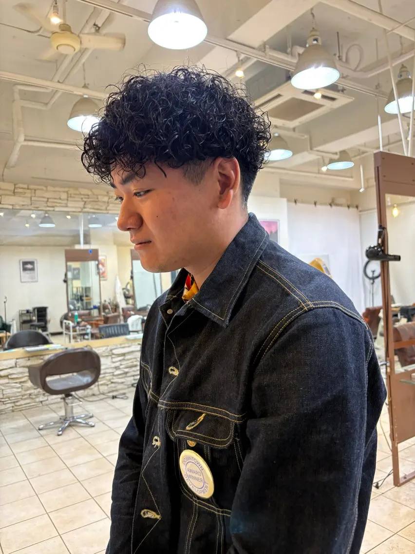 ショート パーマ プードルパーマ スズキ ユウナのヘアスタイル