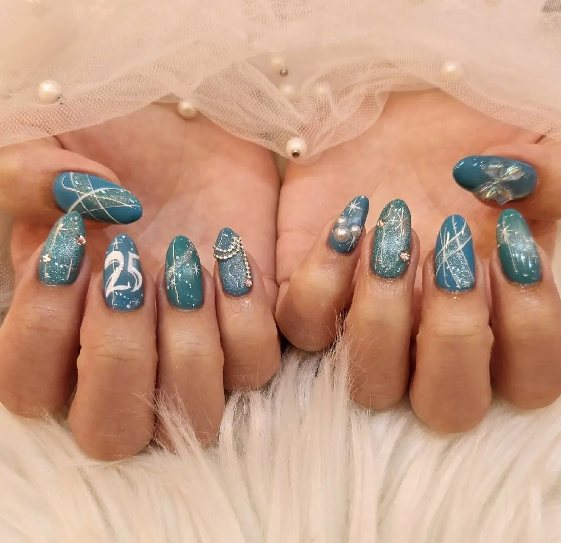 ネイル ジェルネイル ハンドネイル KIREIE  yukaのネイルデザイン