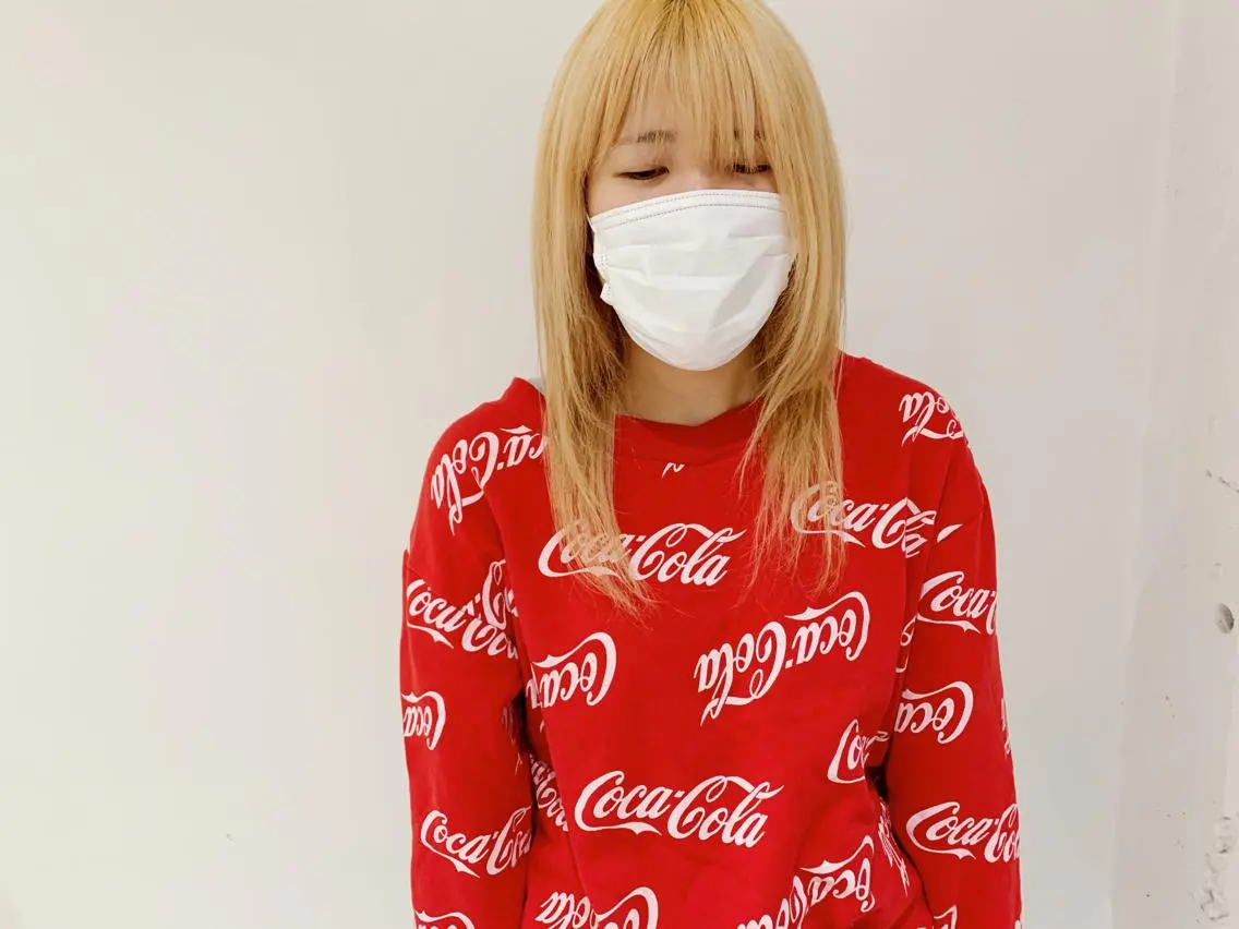 ミディアム カラー 抜きっぱなしブロンド ブロンド ヘアカラー トリートメント タカハシ ハヤトのヘアスタイル
