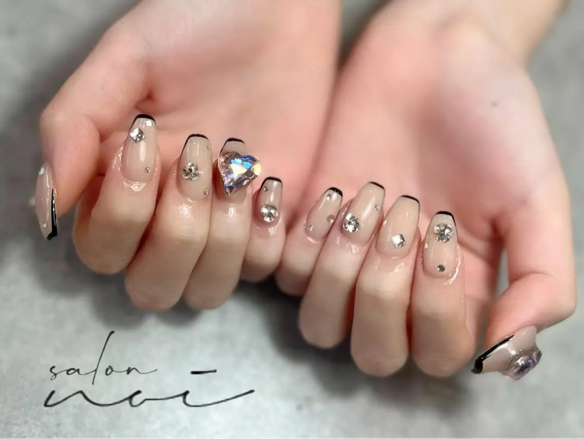 ネイル フレンチネイル ハンドネイル salon noiのネイルデザイン