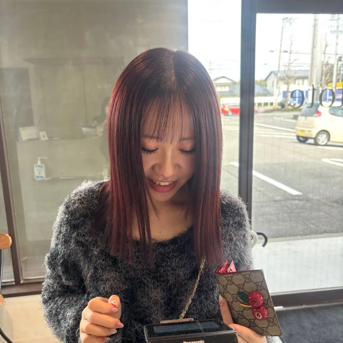 ミディアム カラー ボルドーカラー ヘアカラー 小木曽 里華のヘアスタイル