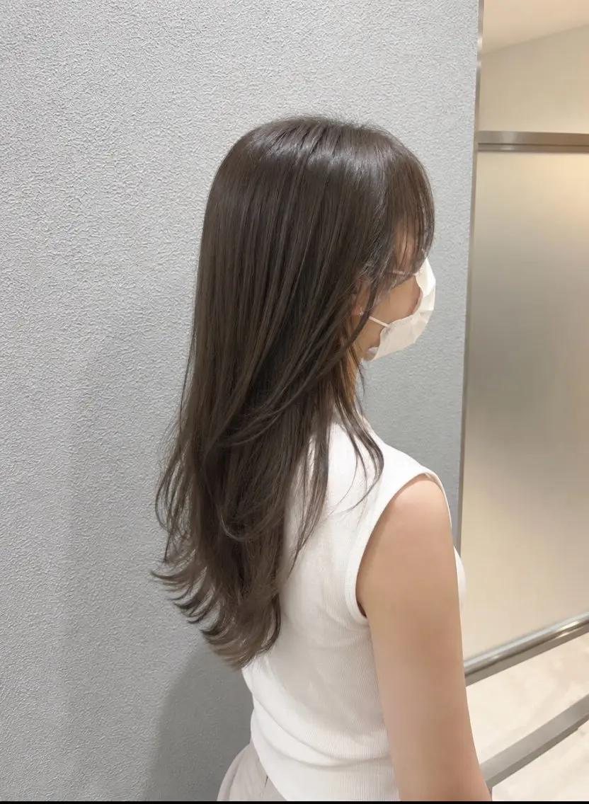 ロング ロング カット 佐藤 玲音のヘアスタイル