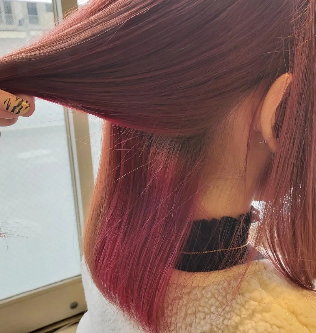 ミディアム ヘアカラー 浦川 敬太のヘアスタイル