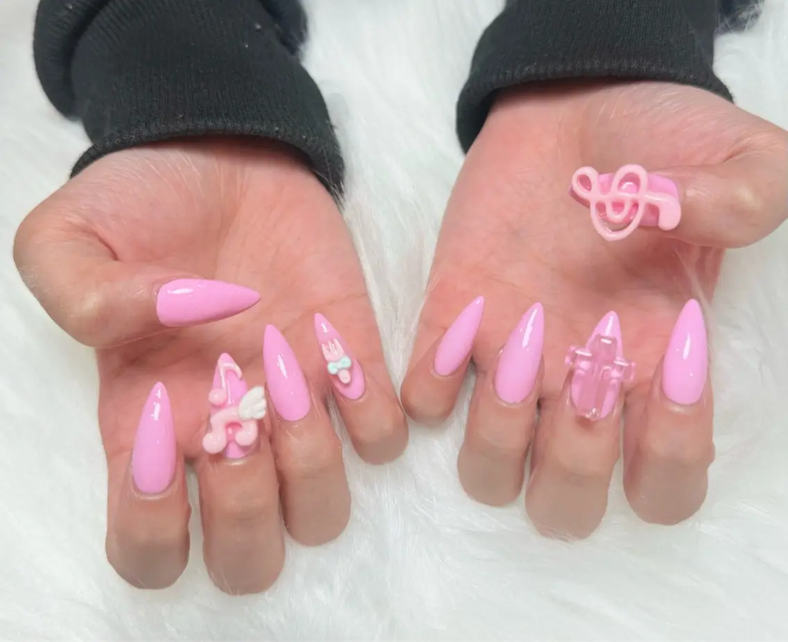 ネイル チークネイル ドット フレンチネイル グラデーション 韓国ネイル ハンドネイル ハンドケア Aria Nail Beautyのネイルデザイン