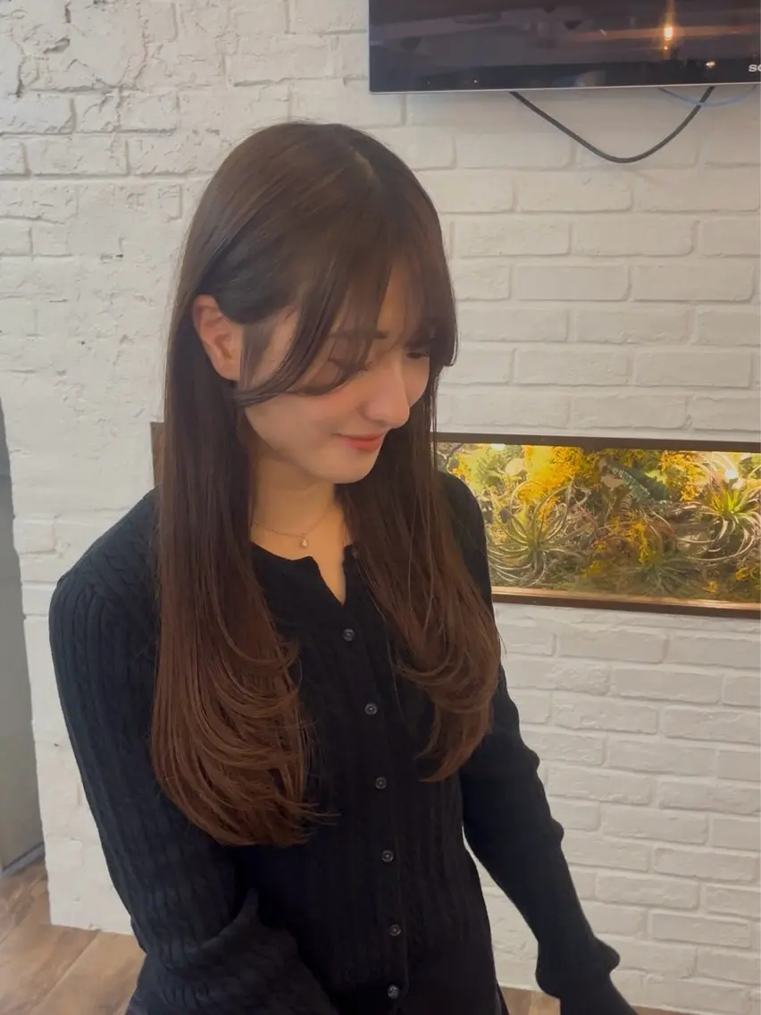ロング レイヤーカット Luce/ Ayakaのヘアスタイル