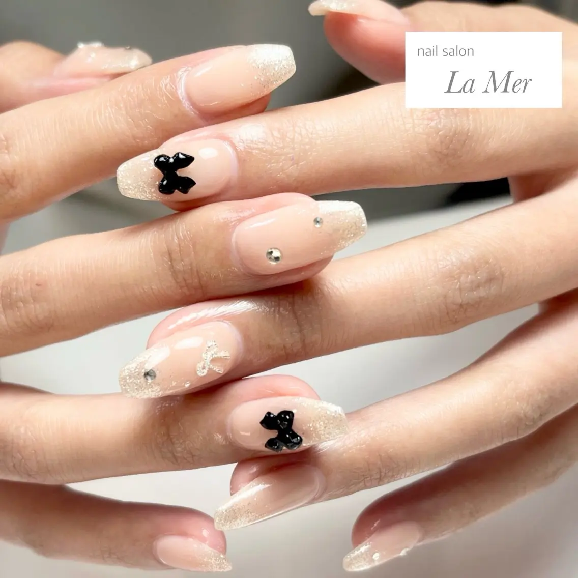 ネイル ジェルネイル グラデーション キラキラネイル 韓国ネイル ラメ(グリッター) ハンドネイル nailsalon La Merのネイルデザイン